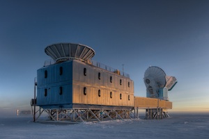 The Dark Sector Lab (DSL), located 3/4 of a mile from the Geographic South Pole, houses the BICEP2 telescope (left) and the South Pole Telescope (right). (Steffen Richter, Harvard University)