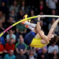 Duplantis doing a Pole Vault
